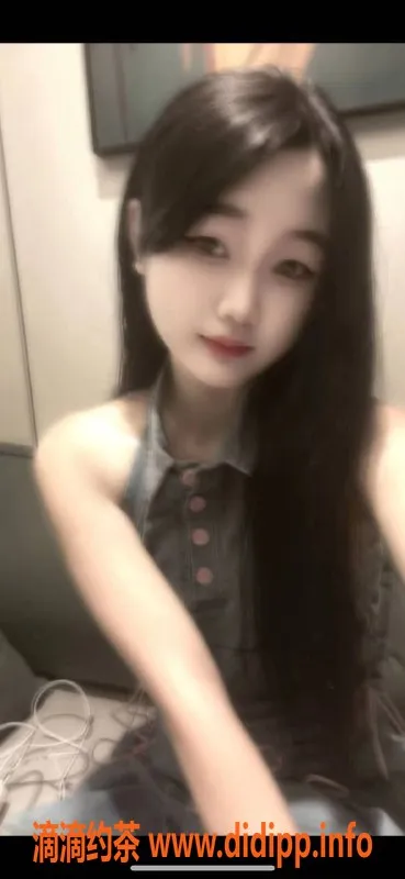 深圳楼凤-深圳龙华小猫咪，162C，800元起，服务贴心