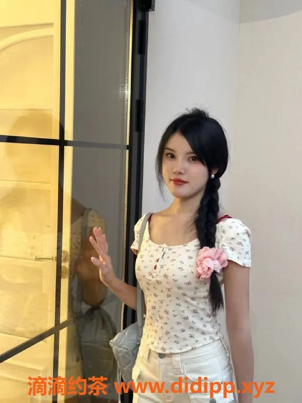 深圳楼凤资源信息,深圳龙华青青，1100元服务，靠谱群友推荐