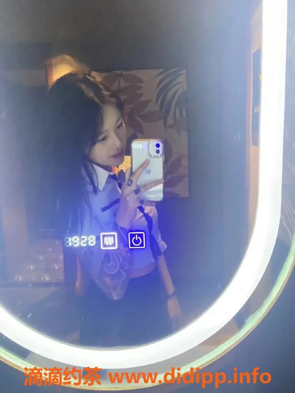 杭州楼凤-拱墅区小十七，800元私密服务等你来体验！