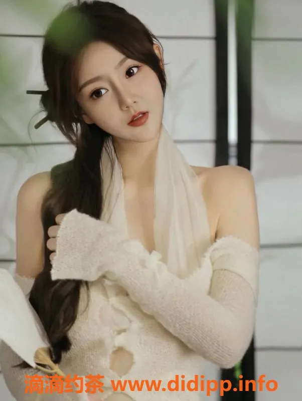 深圳楼凤-龙华御姐苏菲，身高168，超赞舌吻体验