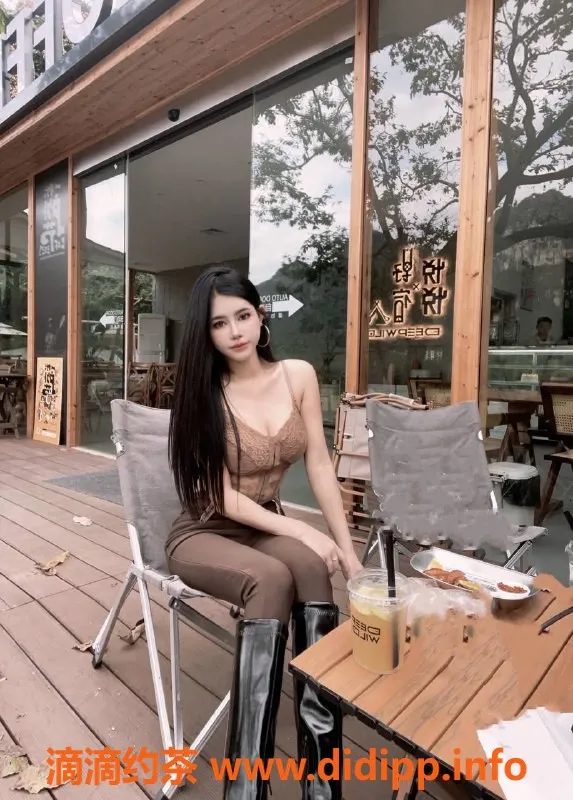 深圳楼凤-南山金秘书 1000p起 舌吻与深喉服务