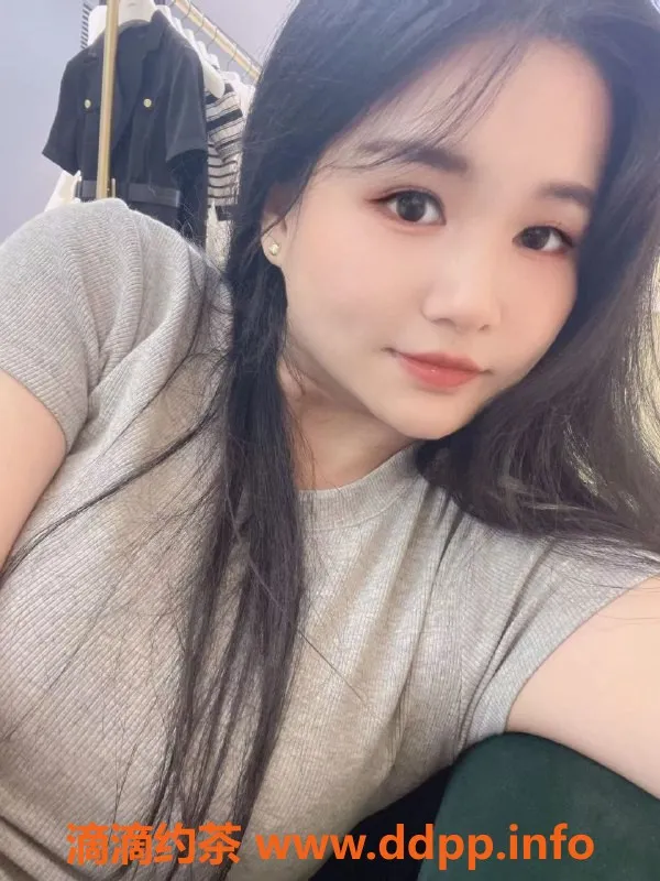 杭州楼凤-杭州兔稚，162cm/45kg，女友般温馨服务