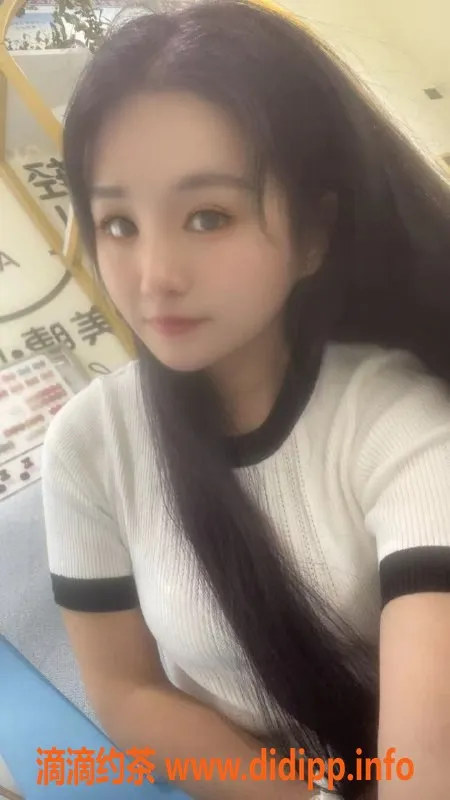 杭州楼凤资源信息,杭州兔稚，162cm/45kg，女友般温馨服务