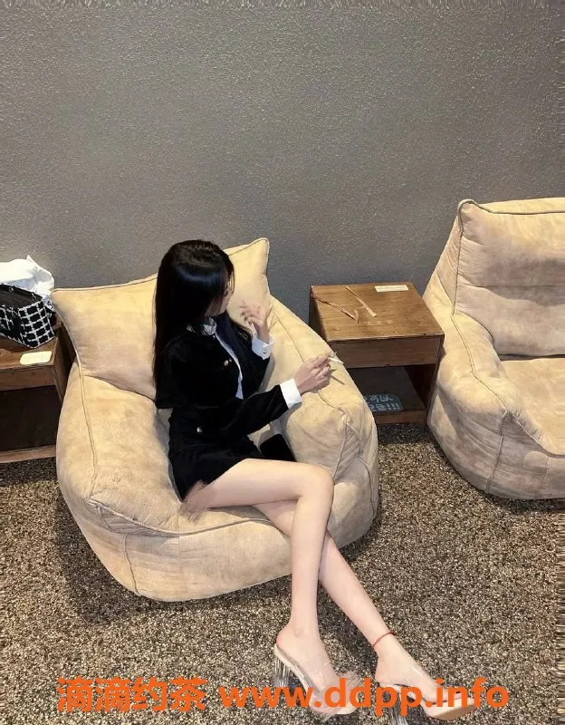 成都上门服务-成都嫩妹嬛嬛，165cm，95斤，态度超好，价格优惠