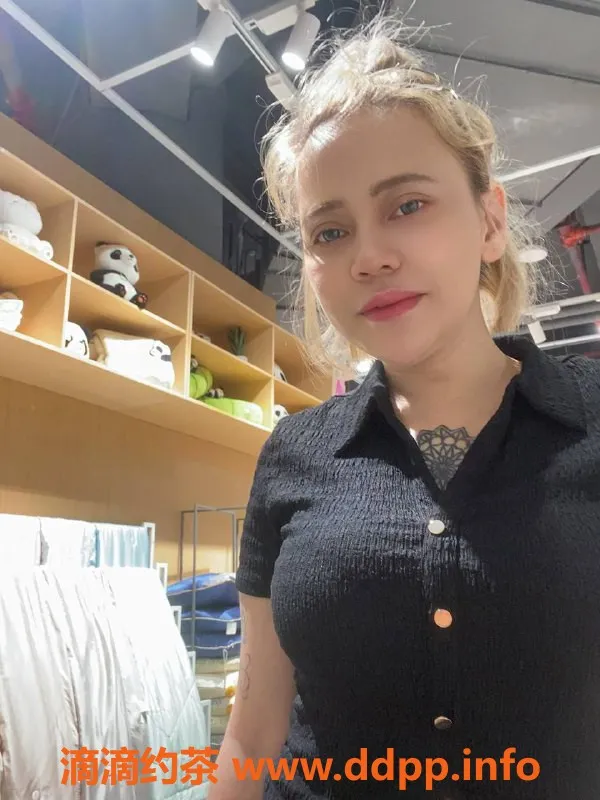 广州楼凤-天河艾米丽少妇私密服务，900元起