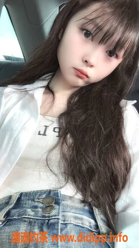 深圳楼凤资源信息,福田小奶贝，20岁165cm嫩妹，胸围B+