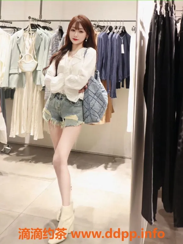 北京楼凤-朝阳语舒 23岁 双飞69舌吻 千元档服务