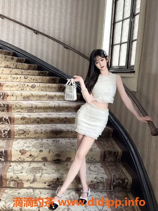 北京楼凤-朝阳语舒 23岁 双飞69舌吻 千元档服务