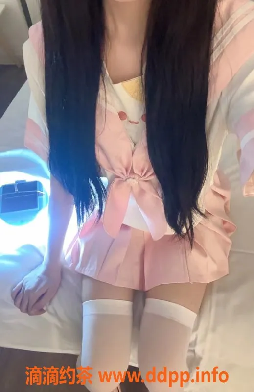 成都楼凤-成都欣小萝，16岁萝莉，900元体验