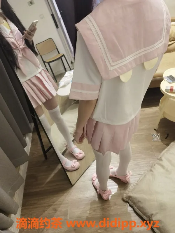 成都楼凤-成都欣小萝，16岁萝莉，900元体验