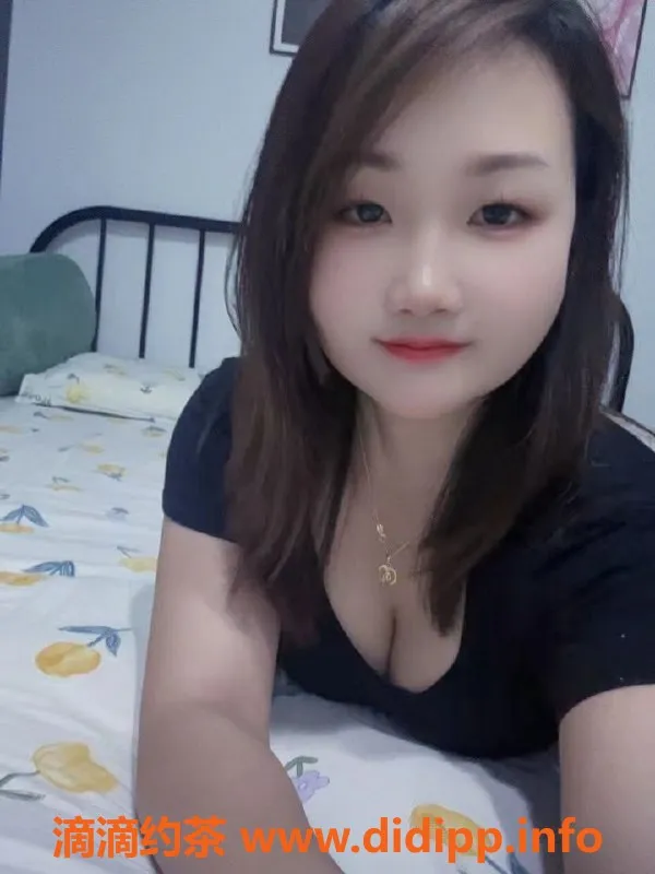 广州楼凤资源信息,天河岗顶若雪，400元私密服务，超值体验