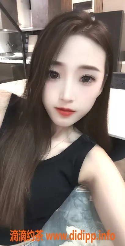 深圳楼凤-龙华小鱼儿，171cm御姐，舌吻服务