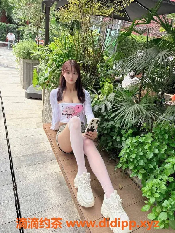 成都楼凤-成华区果果，162身高，90斤，超大蟒蛇，敏感车体验不容错过