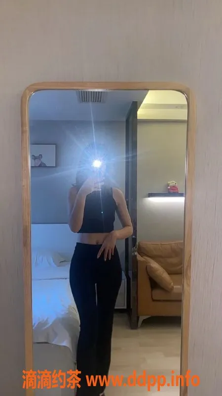 成都楼凤-锦江区雨琪，27岁165cm匀称高挑妹，500元50分钟