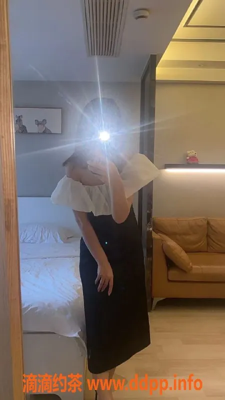 成都楼凤-锦江区雨琪，27岁165cm匀称高挑妹，500元50分钟