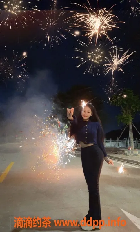 上海楼凤-上海静安涵涵22岁，172大长腿，真熊大C罩杯