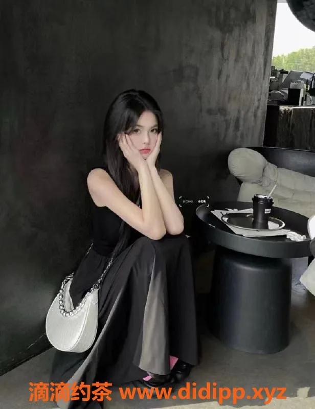 重庆楼凤-本地美女贾雨，优质服务等你体验