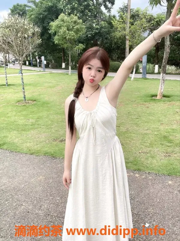 东莞楼凤-东莞贝贝，娇小玲珑，体验极佳！