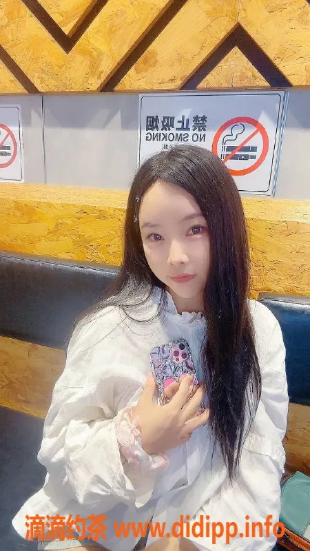 深圳楼凤-光明新区兼职小妍，24岁 1600元私约服务