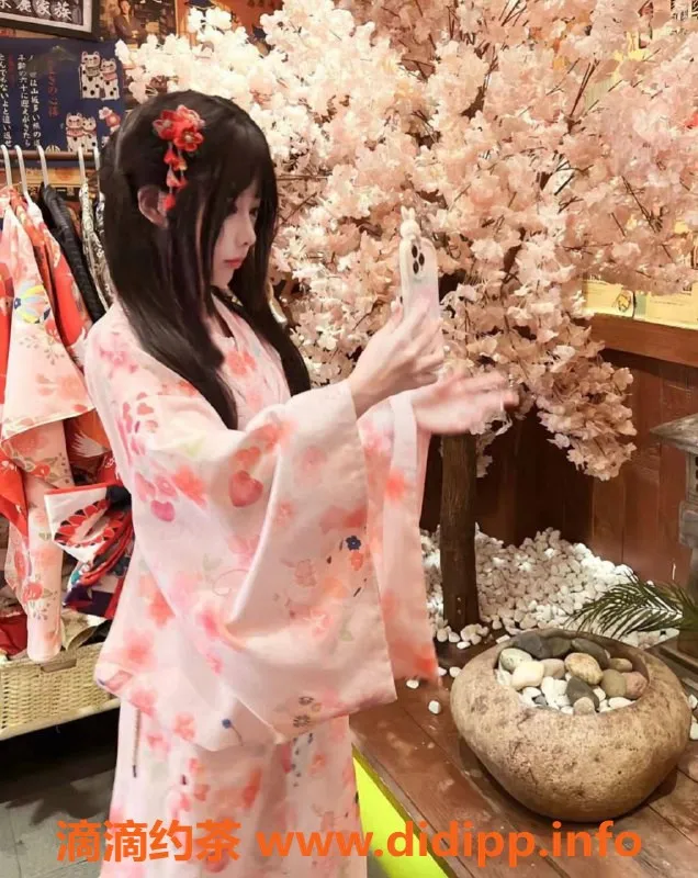 杭州楼凤资源信息,深圳上门服务，艺名小心心，24岁