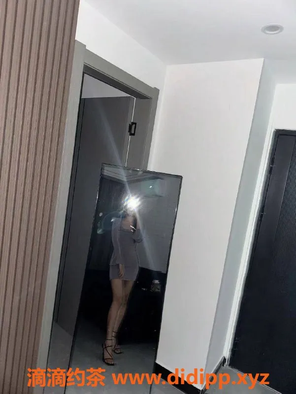 杭州楼凤资源信息,上城泡泡，175CM长腿嫩妹，12P超值体验