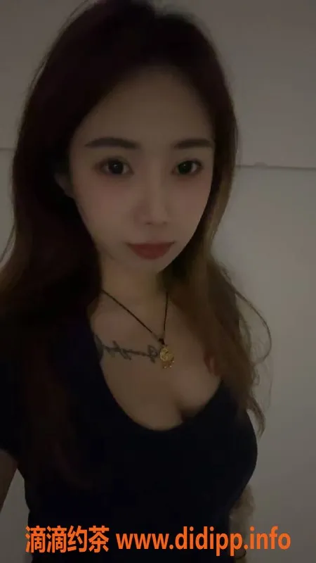 广州楼凤-金沙洲小小，鸳鸯浴、口爆超给力！