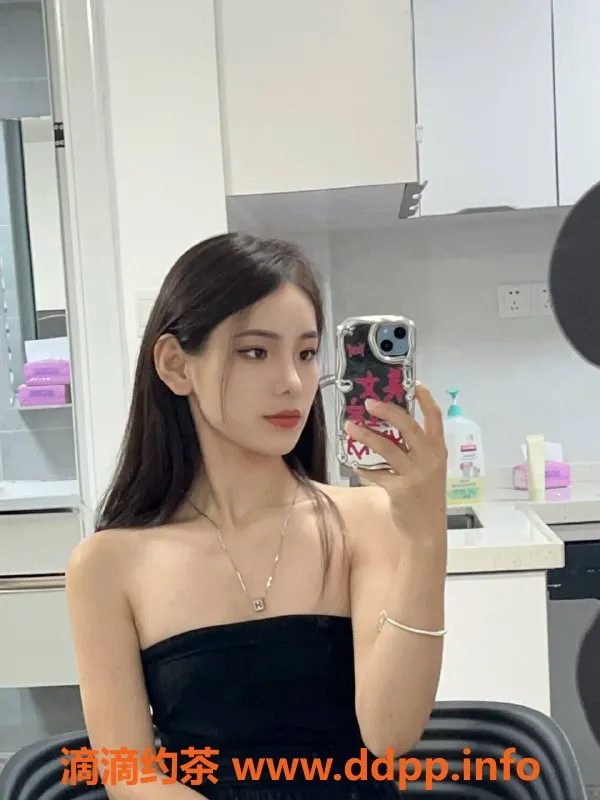 深圳楼凤资源信息,龙华小鱼，20岁170CM，48KG，优质服务等你体验！