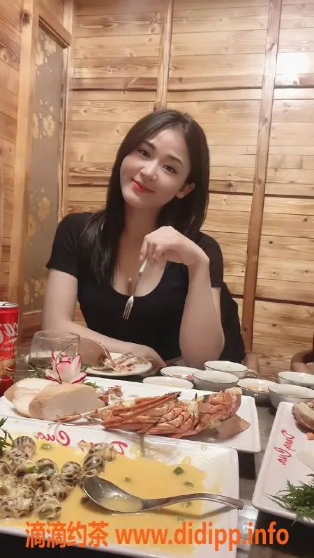 东莞楼凤-寮步小美，视频验证，700元约会体验