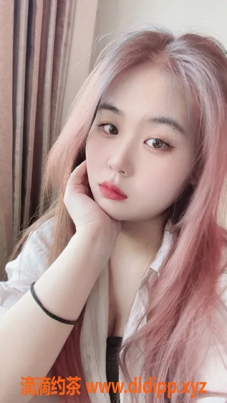 广州楼凤-黄埔柒柒，500元洗吹做服务，尽享惬意时光