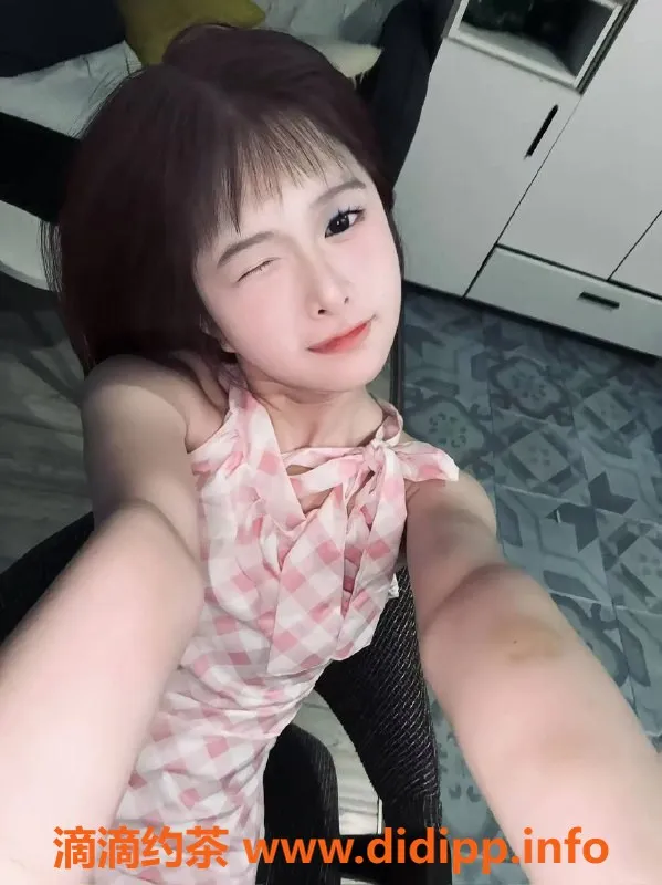 成都楼凤-成华区小颜萝莉佳人，嫩肤可人，80+斤A胸