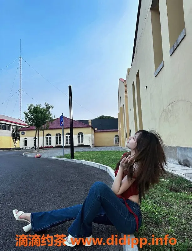 北京楼凤-东直门虞诗瑶，教师兼职内衣卖家，批发30Z起