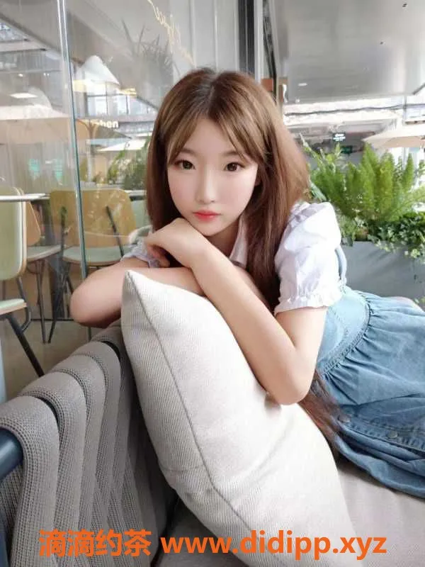 广州楼凤-广州白云超嫩小露，18岁175cm，价格合理