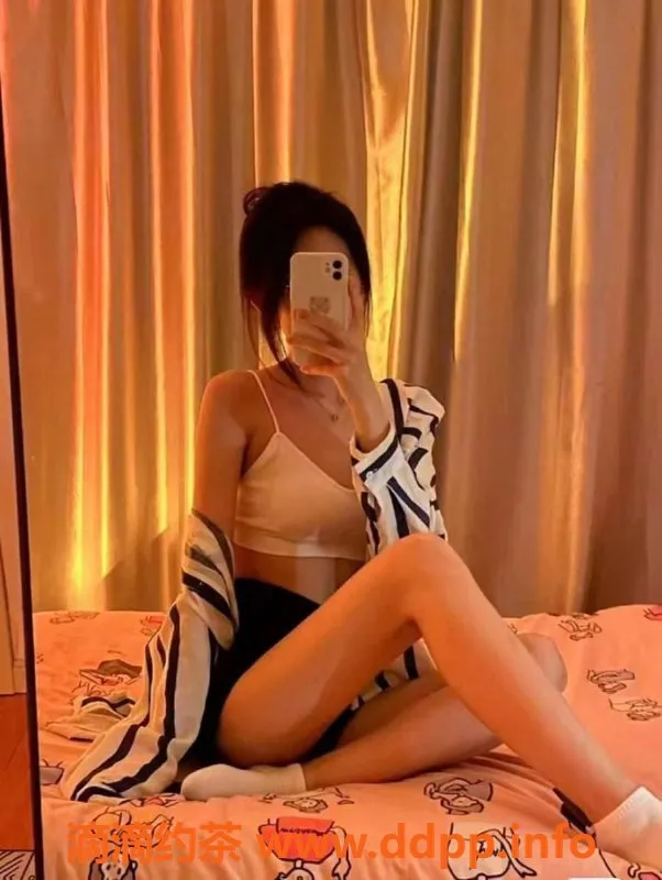 北京楼凤-朝阳韩小衣，22岁高挑美女，身材超赞！