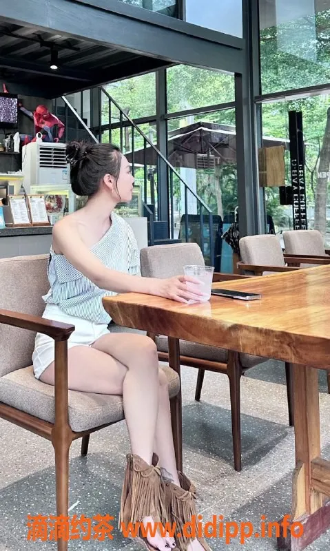 东莞楼凤-南城铭铭，诱惑服务，尽享激情体验