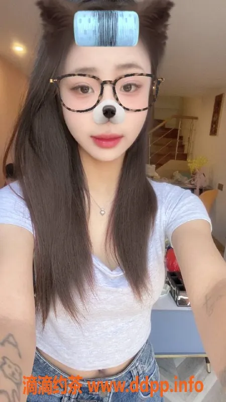 深圳楼凤-龙华嫩妹佳佳，800元体验甜蜜服务