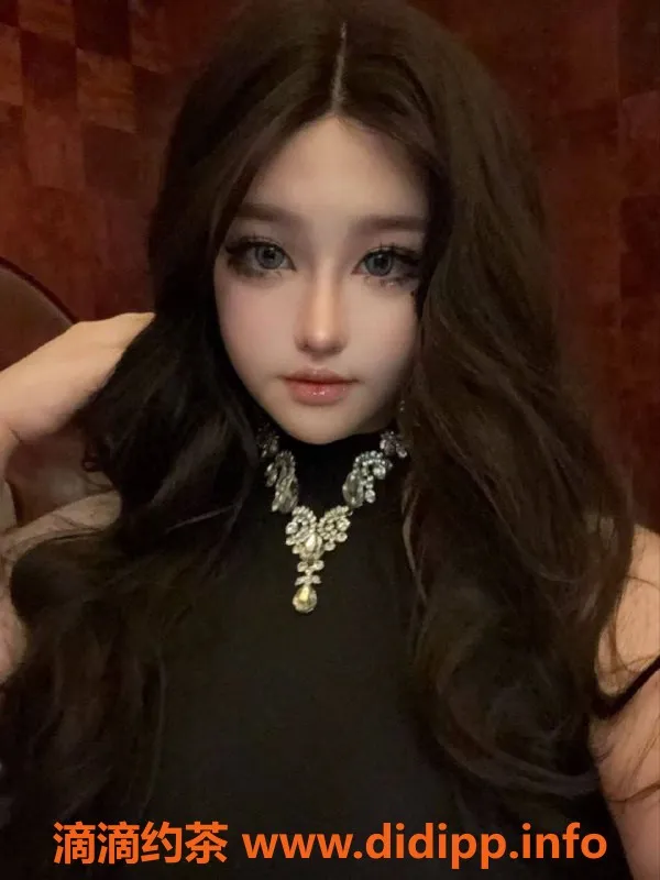 广州楼凤-天河大奶猫，800水费，舌吻69式服务