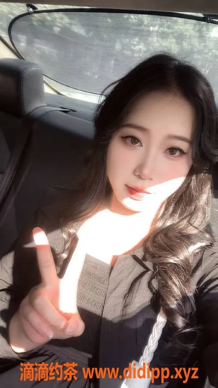 深圳楼凤-南山甜甜，800元享受嫩妹舌吻服务