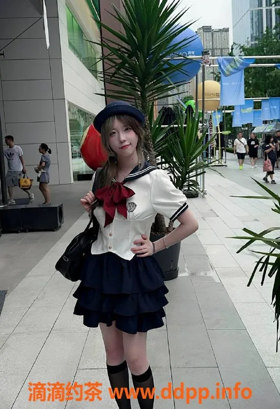 成都楼凤-兔兔，149身材，嫩妹车只上门服务