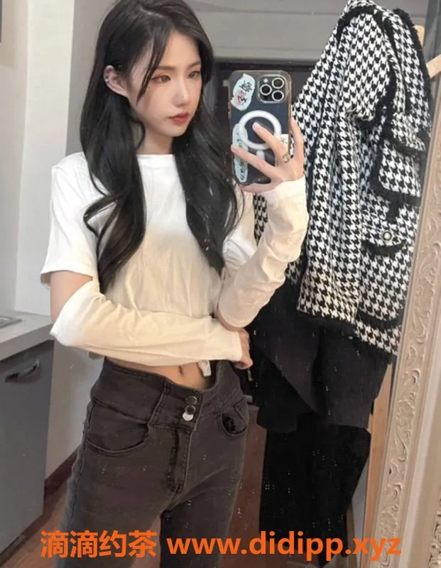 上海楼凤-静安小金福利拍卖：原价1300P仅1000P！