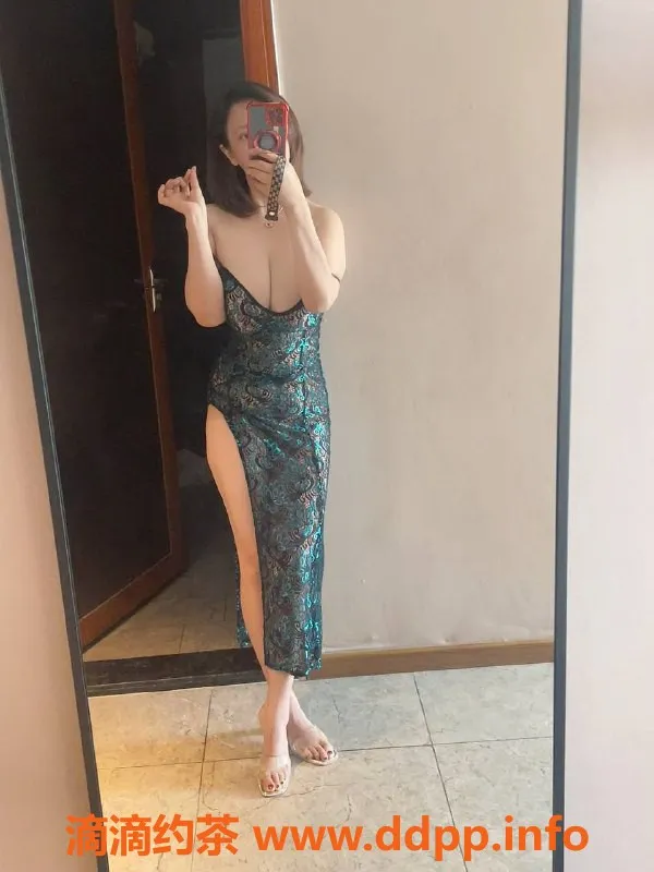 深圳楼凤-宝安少妇姐姐，900p起，超值服务体验