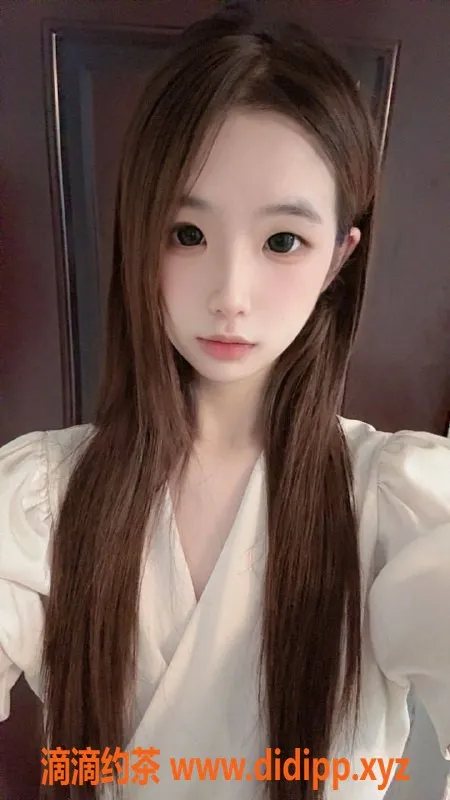 杭州上门服务-滨江彤彤，嫩妹颜值高，巨乳诱惑等你来体验