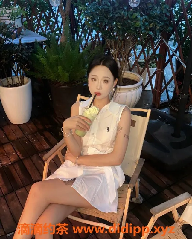 深圳楼凤-龙华安妮，嫩妹600P体验，千元以下超值服务