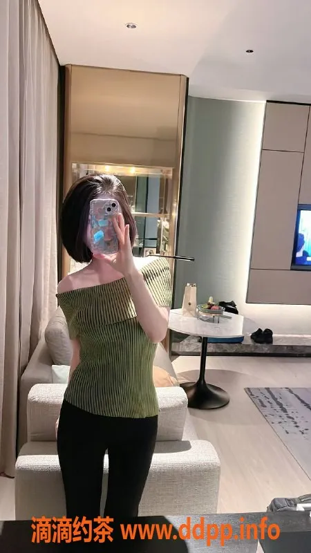 杭州楼凤-24岁刘念，167cm 48斤 C罩杯御姐秘书