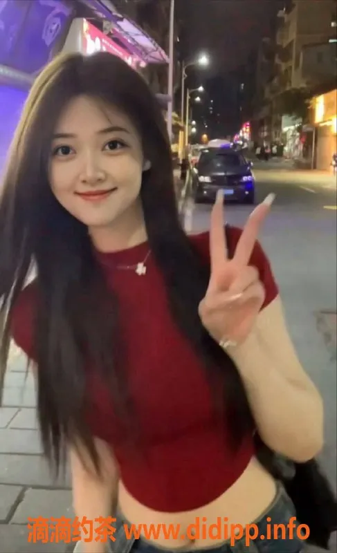 深圳楼凤-龙华迪迪，1200元私密服务，值得尝试！