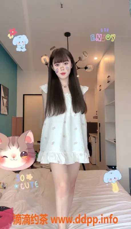 成都楼凤-22岁小伍，155cm嫩妹，600元/次，服务优质