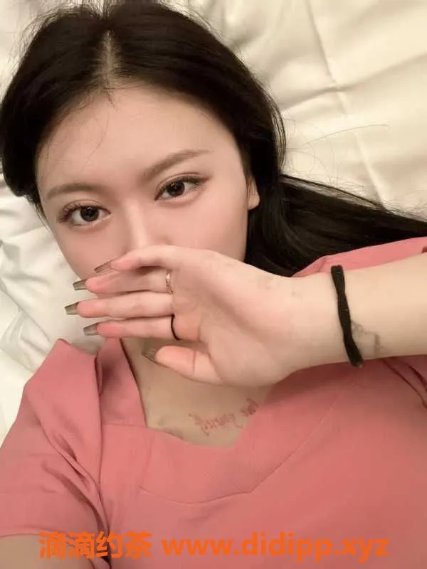 广州楼凤-黄埔丽人东篱，20岁，身高161，茶水价500