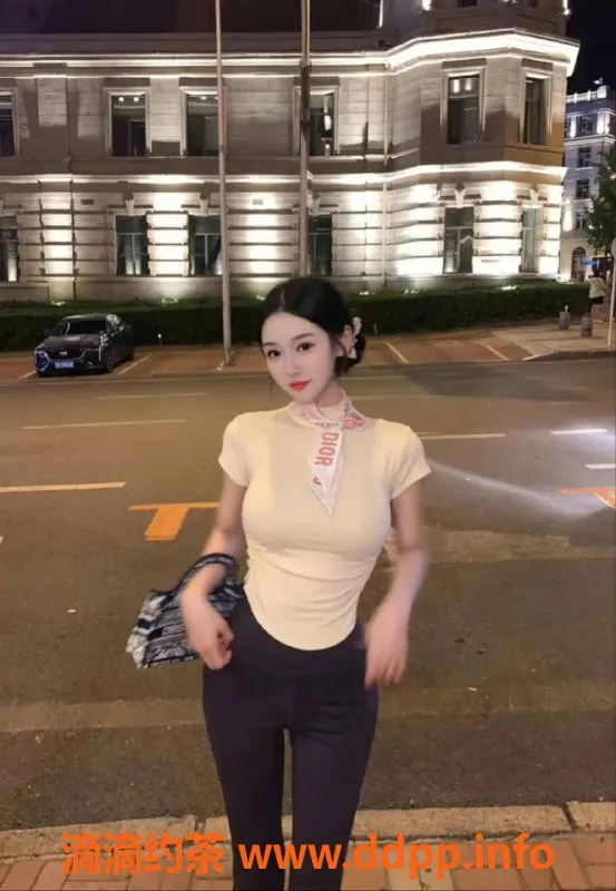 杭州楼凤-上城区圆圆圈圈，170高52重，92-62-93校花陪聊！