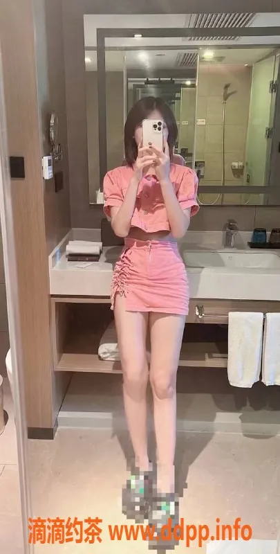 成都楼凤-成都小西，21岁165cm匀称巨乳嫩妹，600元起