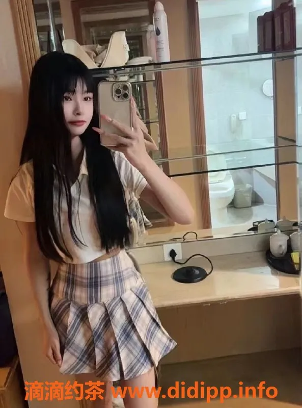 东莞楼凤-东莞古熏儿，白皮嫩妹，纤细身材，超高颜值