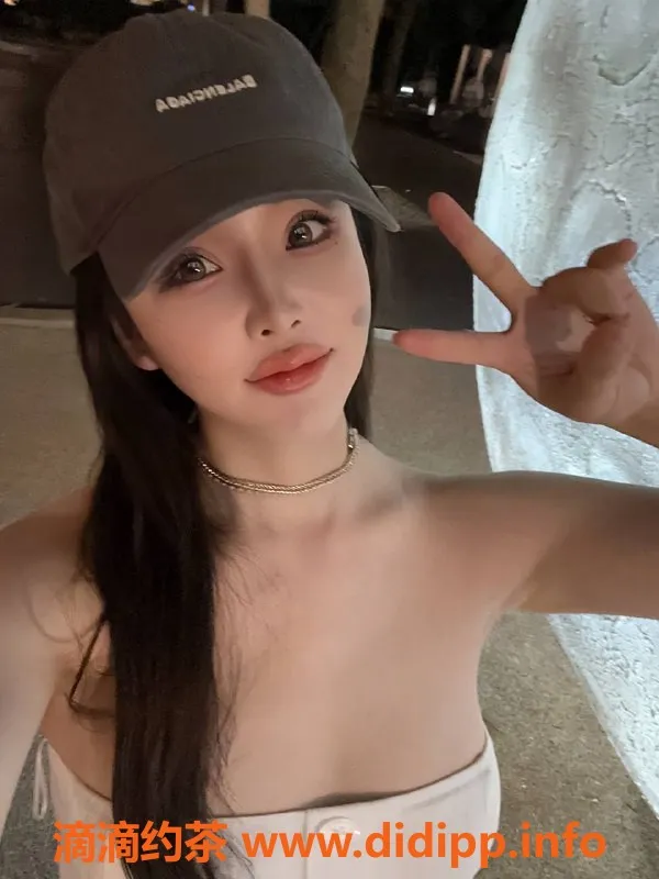 深圳楼凤资源信息,南山简老师：3000元舌吻车震服务推荐